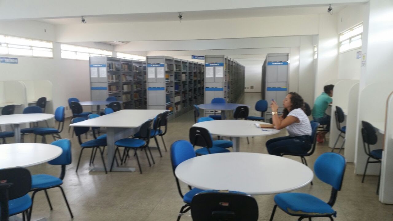 Biblioteca Professora Maria do Carmo de Miranda